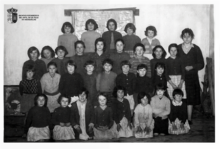 Grupo escolar femenino