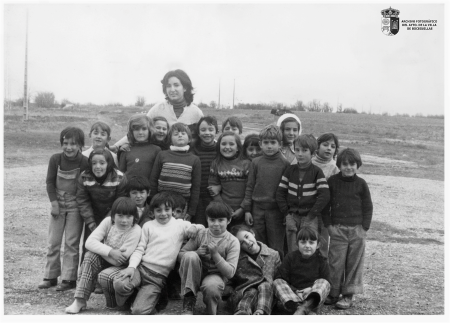 Doña Rosa con sus alumnos (1968)
