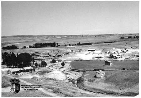 Vista de las eras y La Travi desde el silo (1960-1970)