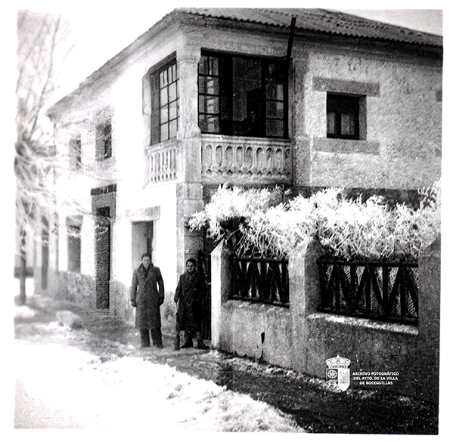 Calle Bayona, vivienda de la familia Vela ( circa 1940)