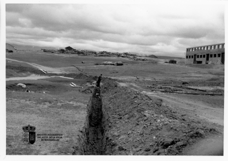 Construcción del hostal Tres Hermanos. Fuente Rodrigo