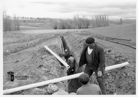 Obras para traer el agua al pueblo, Fuente Rodrigo