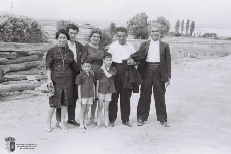 Familias De Antonio García y Chacón De Antonio (1962)