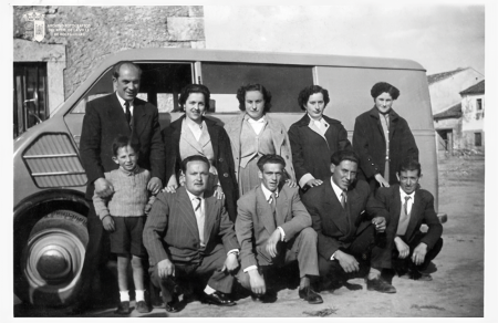 Juanito Onrubia, Teresa Antoranz, Concha Sanz, Marisol García y Julita Sanz, Serafín Barahona,Antonio Arranz, Marido de Marisol (es de Barbolla) y Buenaventura García