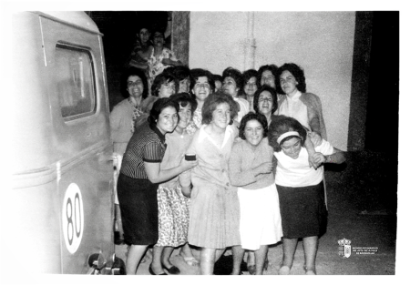 Grupo de amigas de celebración