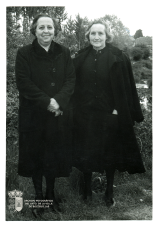 Esperanza y Catalina de Antonio (1961)