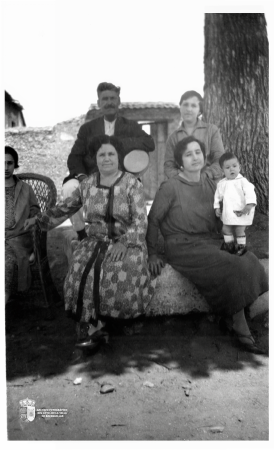 María Trapero, Valentín de Antonio García y otros (1925)