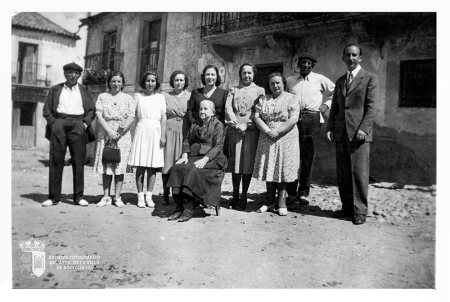 Foto familiar (De Antonio) y Florencio García Jimenez 1944