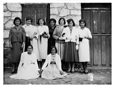 Lola González y sus amigas en las fiestas de Fresnillo