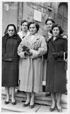 Feliciana Antoranz, Concha Sanz, Petra Antoranz, Rosario Arranz y Andrea García (1957)