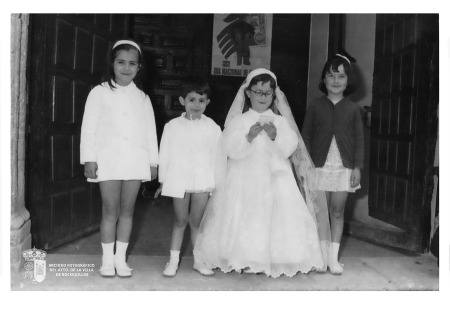 Comunión de Lina Barahona Antoranz (1968)