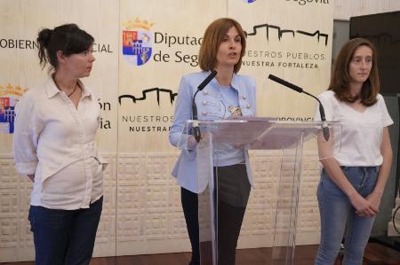 El supra reciclaje aplicado en la moda centra el evento SOS-Tejible, que llega al Real Sitio de San Ildefonso el 9 de noviembre, con el...