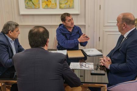 Los alcaldes de Bernuy de Porreros, Ayllón, Valtiendas y Fuente El Olmo de Fuentidueña trasladan al presidente de la Diputación la situación...