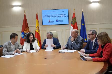 La Diputación acoge una reunión de seguimiento de los convenios sobre TDT y Territorio Rural Inteligente que mantiene con la Junta de Castilla...