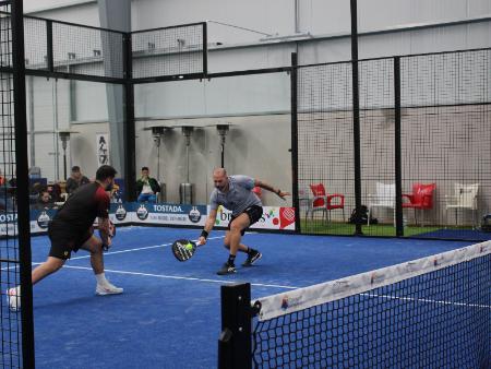 Quique Cataldo y Patricio Belluati, por un lado, y Sara Pérez y Ruth Gómez, por otro, triunfan en la tercera jornada del Circuito Provincial...